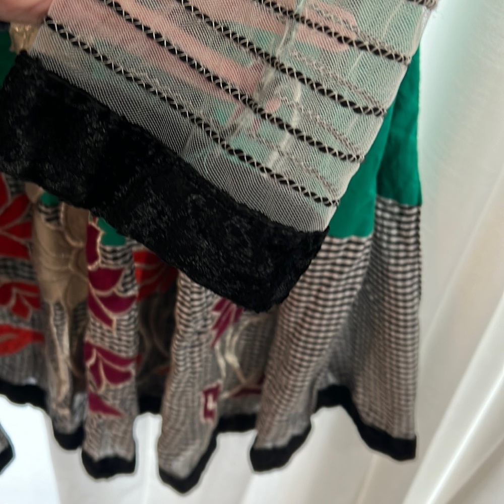 Traditional Embroidered Dress - Picture 9 of 12